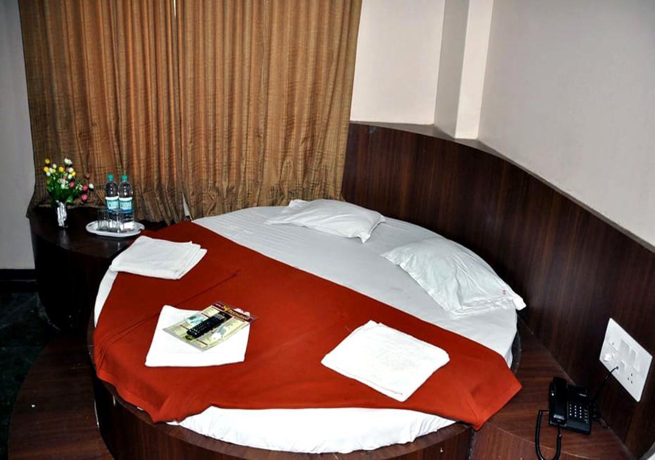 Hotel Three G 舍地 外观 照片