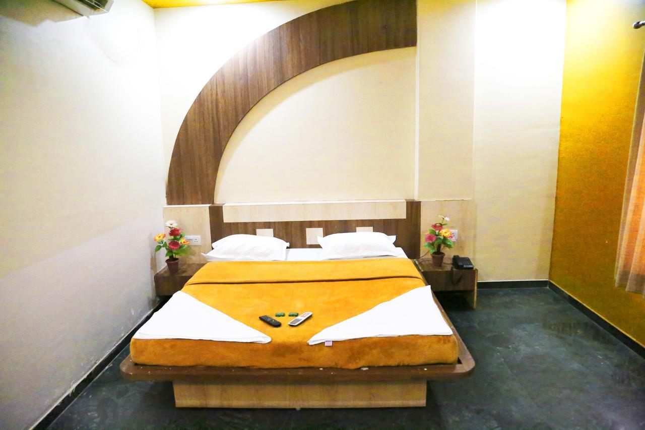 Hotel Three G 舍地 外观 照片